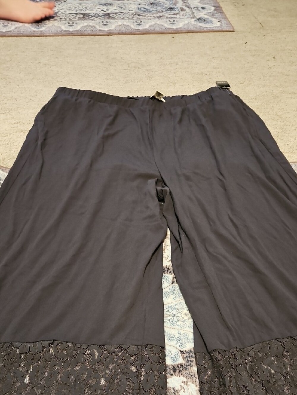torrid Gray Lace-Trim Wide Crop Palazzo Pants - Picture 2 of 7